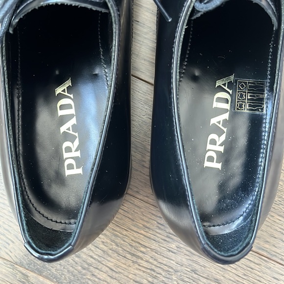 Prada Smooth Leather Lace-Up Dress Shoes with Toe Cap Detail - Picture 8 of 9